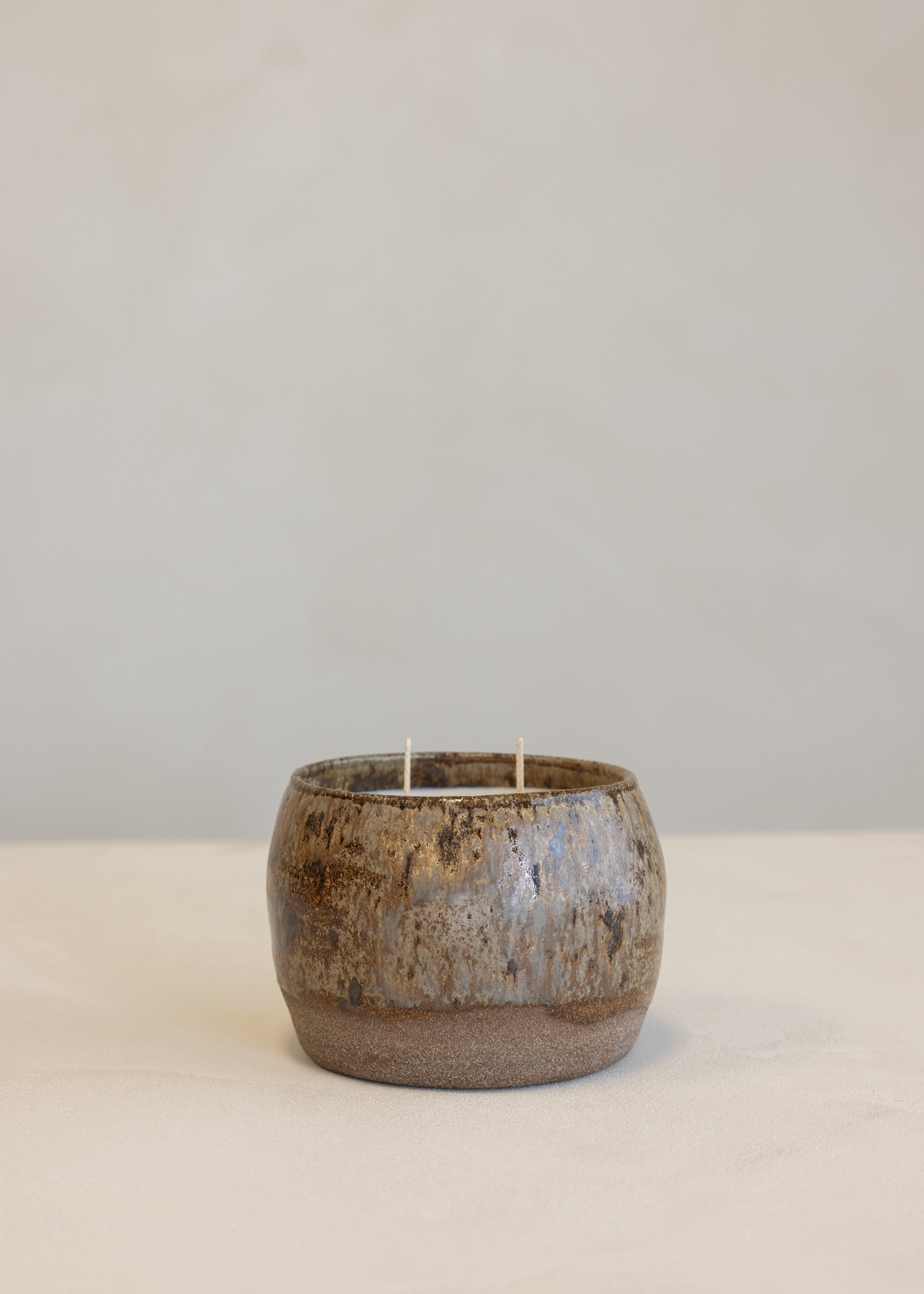 Large Round Candle - Rustic Gold